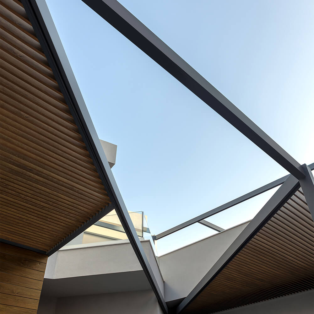 Design of a pergola in the outdoor area of a two-storey apartment in Kalyves, Chania